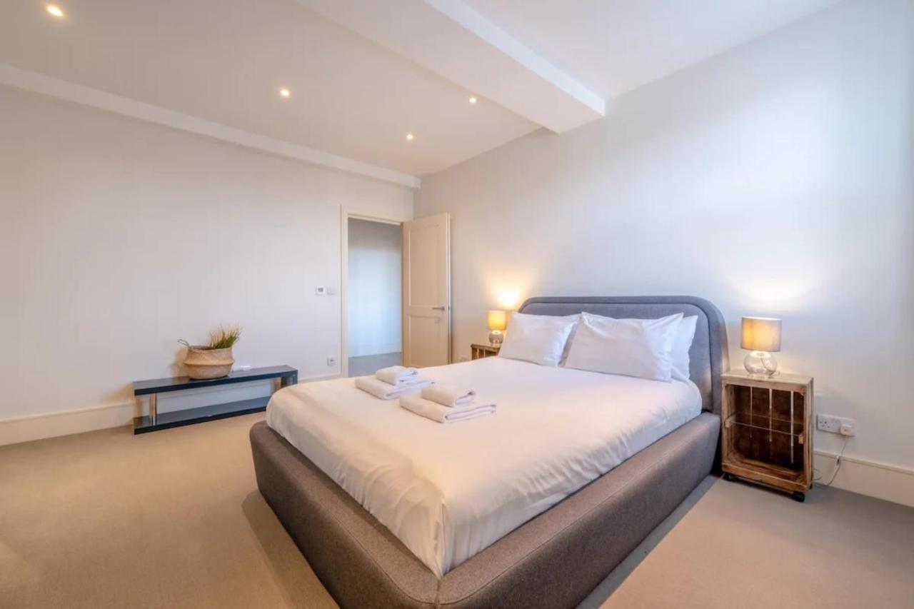 Stylish 1 Bedroom In Affluent Fulham Apartment *